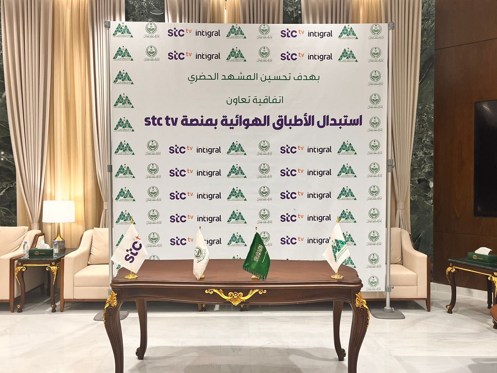 dae9a37b-fee6-418d-af38-f99d6a67b0d9